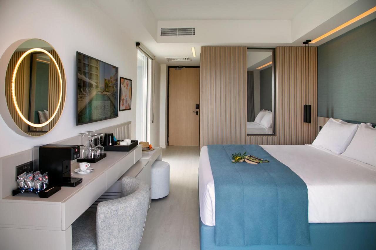 Mercure Larnaca Beach Resort Buitenkant foto