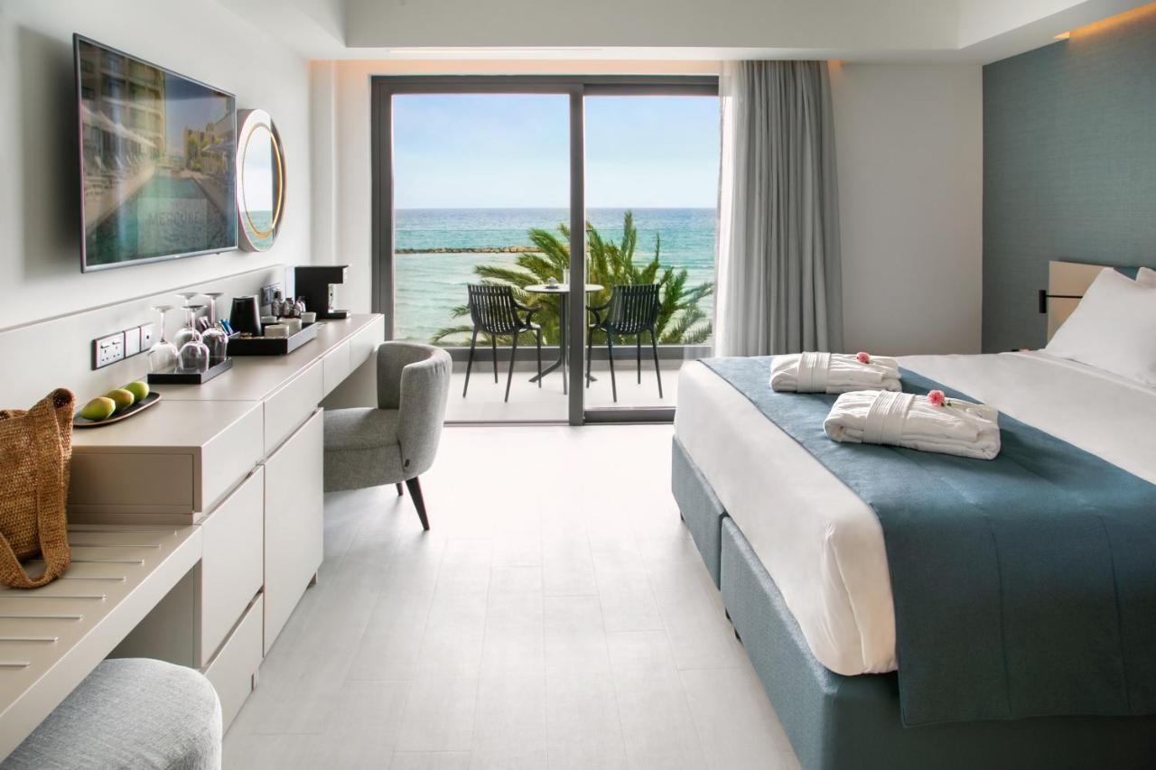 Mercure Larnaca Beach Resort Buitenkant foto