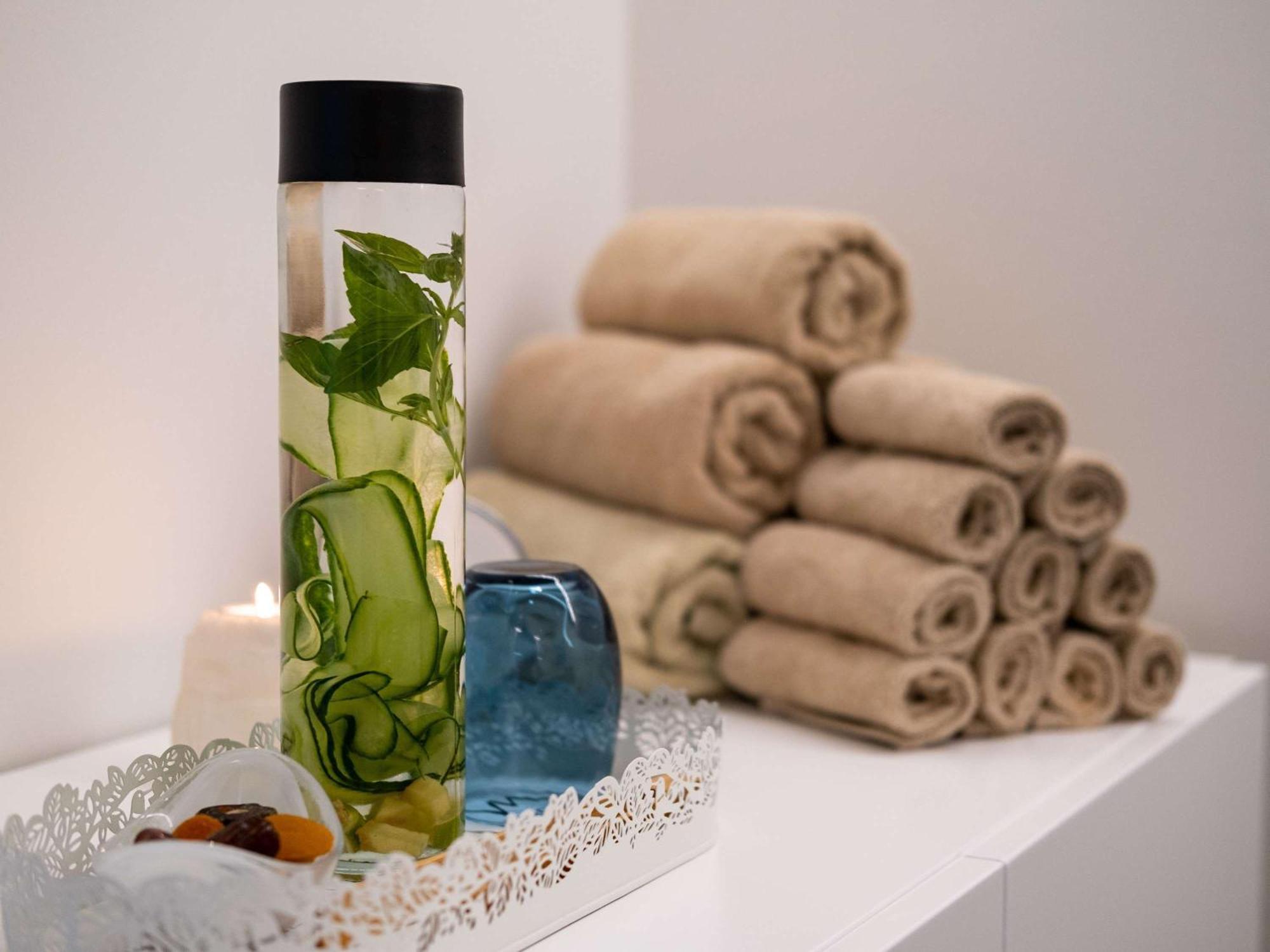 Mercure Larnaca Beach Resort Buitenkant foto