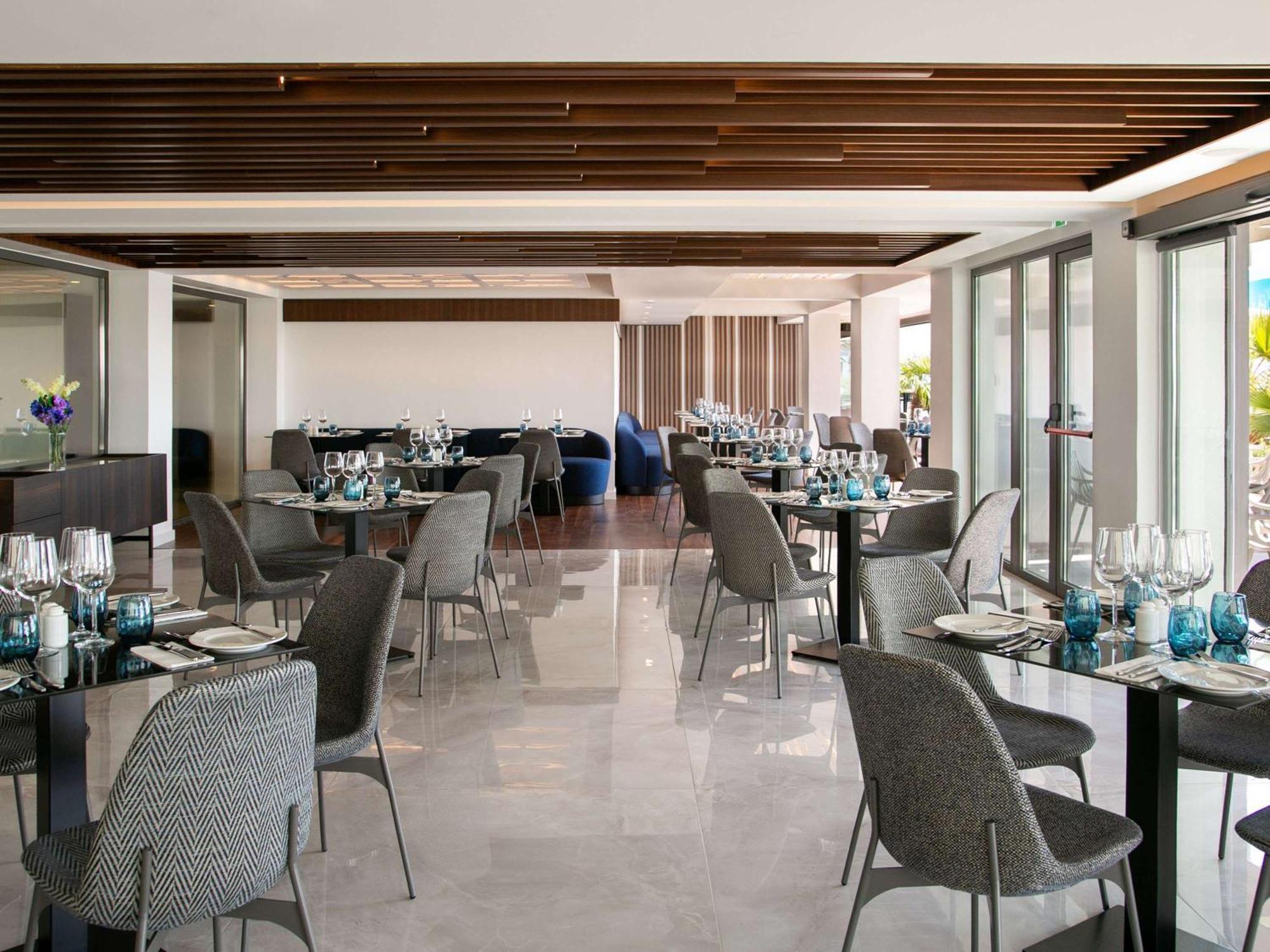 Mercure Larnaca Beach Resort Buitenkant foto